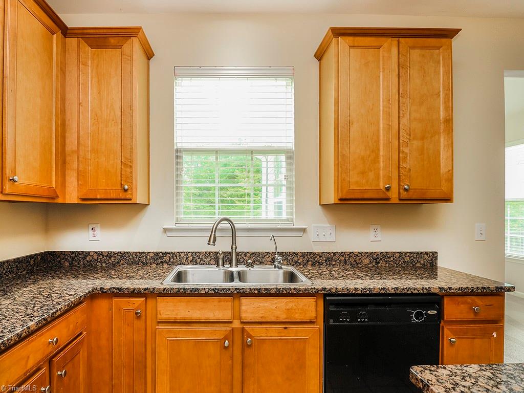 3711 Single Leaf Cir, High Point, NC 27265 photo 11