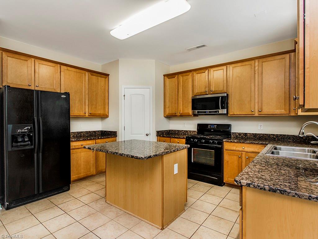3711 Single Leaf Cir, High Point, NC 27265 photo 10