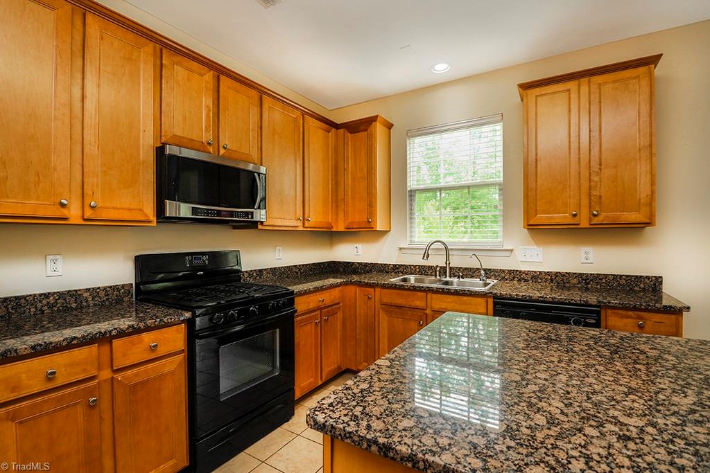 3711 Single Leaf Cir, High Point, NC 27265 photo 12