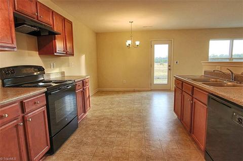 125 Kutter Dr, Elon, NC 27244 photo 6