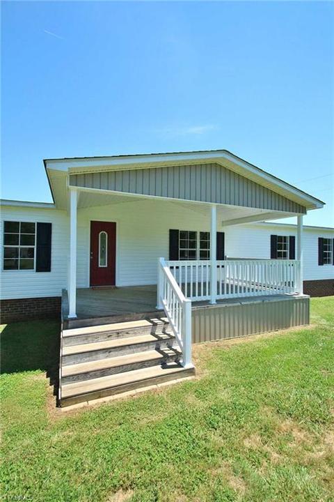 329 Stroud Mill Rd, Harmony, NC 28634 photo 2