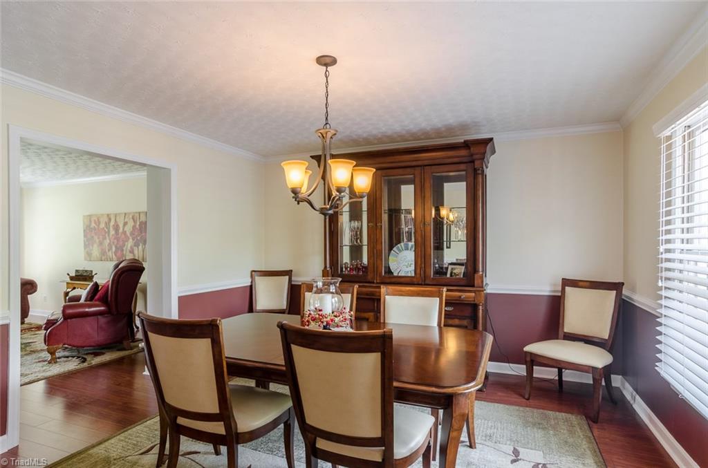 2040 La Dora Dr, High Point, NC 27265 photo 11