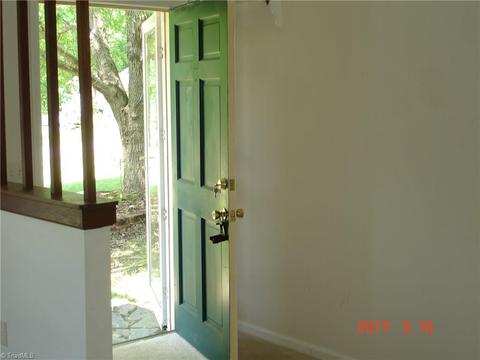 202 Mountainview Ct, King, NC 27021 photo 5