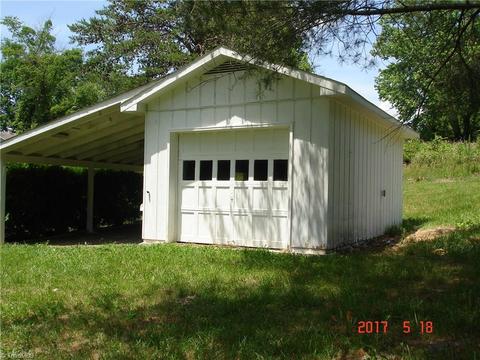 202 Mountainview Ct, King, NC 27021 photo 6