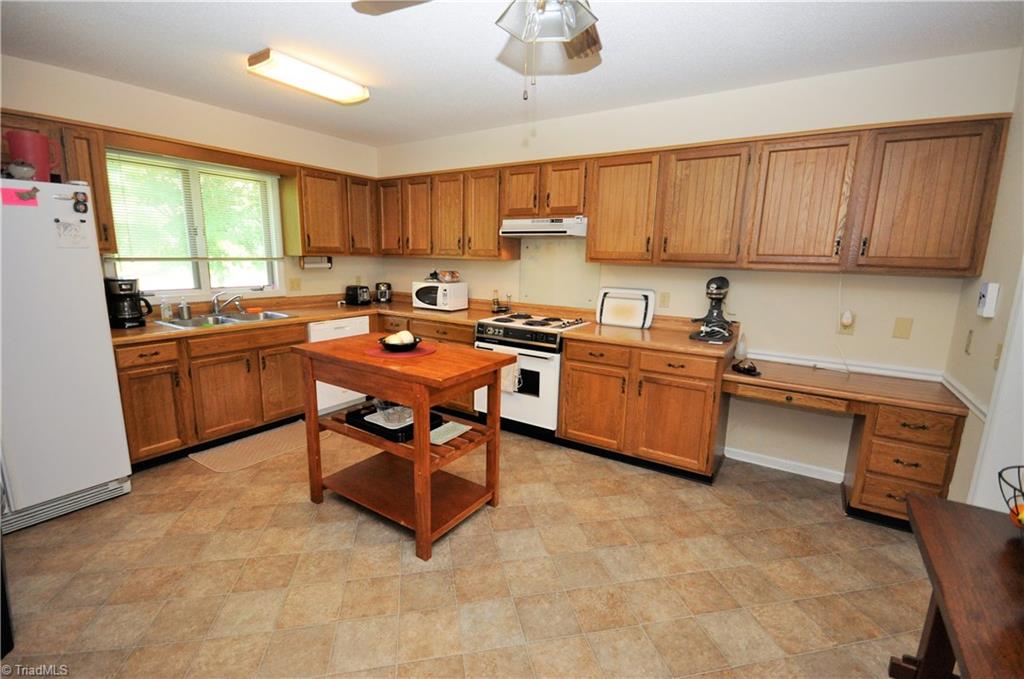 134 Old Mill Rd #E, High Point, NC 27265 photo 11