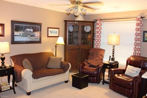 1045 Laurel Bluff Dr, King, NC 27021 photo 5