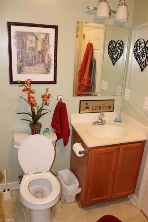 1045 Laurel Bluff Dr, King, NC 27021 photo 16