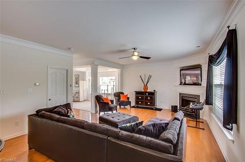 891 Hedgepath Ter, High Point, NC 27265 photo 9