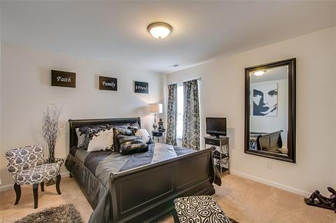 891 Hedgepath Ter, High Point, NC 27265 photo 23