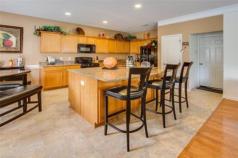 891 Hedgepath Ter, High Point, NC 27265 photo 13