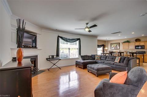 891 Hedgepath Ter, High Point, NC 27265 photo 8
