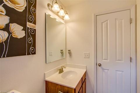891 Hedgepath Ter, High Point, NC 27265 photo 27