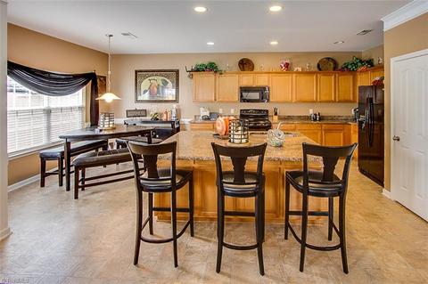 891 Hedgepath Ter, High Point, NC 27265 photo 14
