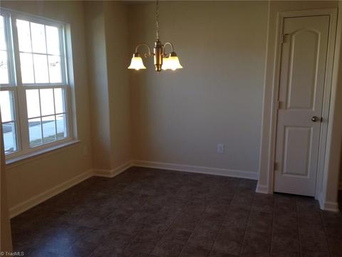 435 Sandybrooke Dr, High Point, NC 27265 photo 8
