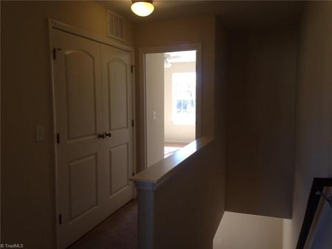 435 Sandybrooke Dr, High Point, NC 27265 photo 9