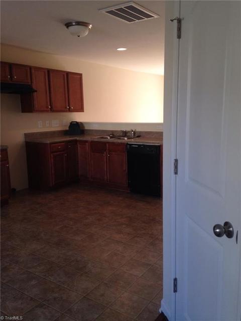 435 Sandybrooke Dr, High Point, NC 27265 photo 5