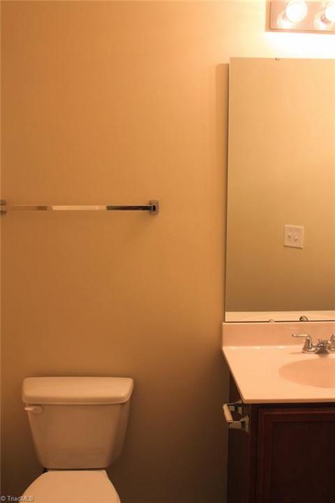 437 Sandybrooke Dr, High Point, NC 27265 photo 8