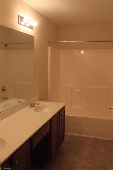 437 Sandybrooke Dr, High Point, NC 27265 photo 9