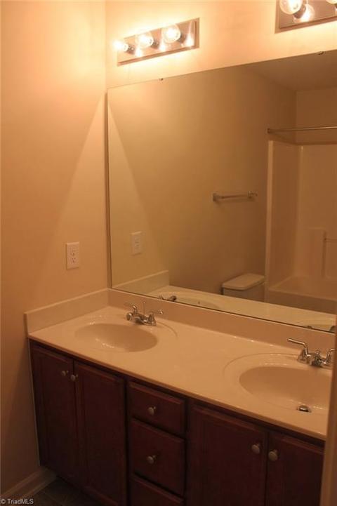 417 Sandybrooke Dr, High Point, NC 27265 photo 9