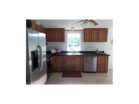 567 Edsel Rd, Traphill, NC 28685 photo 7