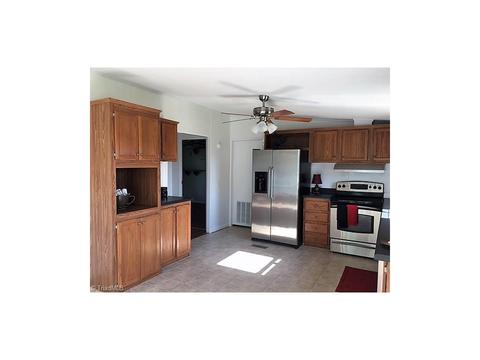 567 Edsel Rd, Traphill, NC 28685 photo 6