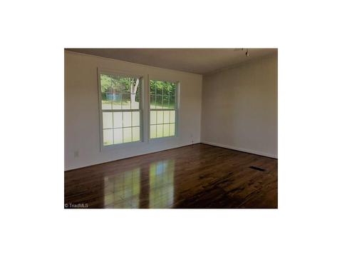 567 Edsel Rd, Traphill, NC 28685 photo 4