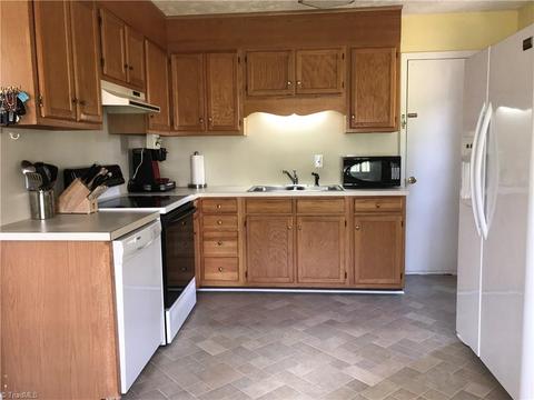 178 Marie Dr, King, NC 27021 photo 7