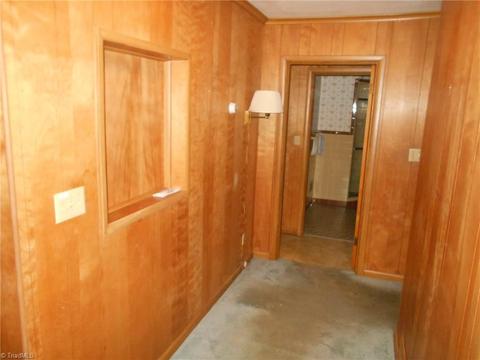 2103 Guyer St, High Point, NC 27265 photo 4