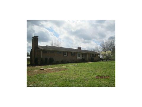 162 Pittsboro St, Staley, NC 27355 photo 2