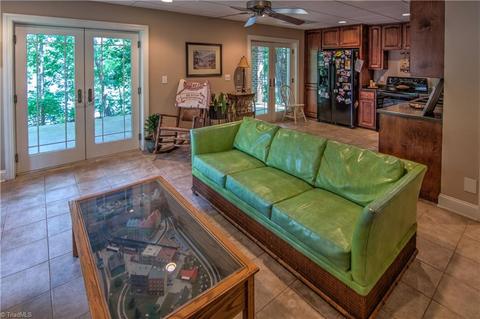 693 Dockside Ter, Denton, NC 27239 photo 22