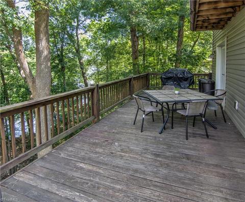 693 Dockside Ter, Denton, NC 27239 photo 9