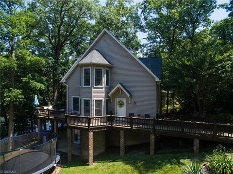 693 Dockside Ter, Denton, NC 27239 photo 1