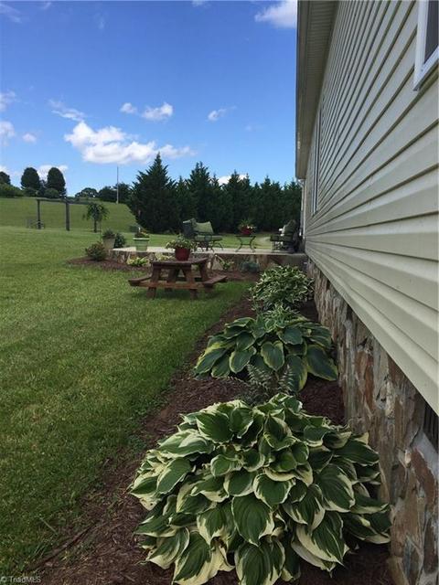 139 Higher Ground Ln, Lowgap, NC 27024 photo 9