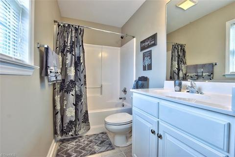 936 E Meadow Rd, Eden, NC 27288 photo 15