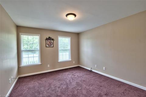 936 E Meadow Rd, Eden, NC 27288 photo 10