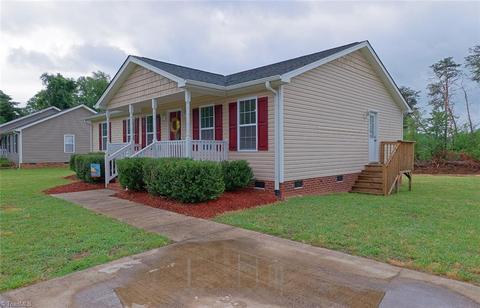 936 E Meadow Rd, Eden, NC 27288 photo 1