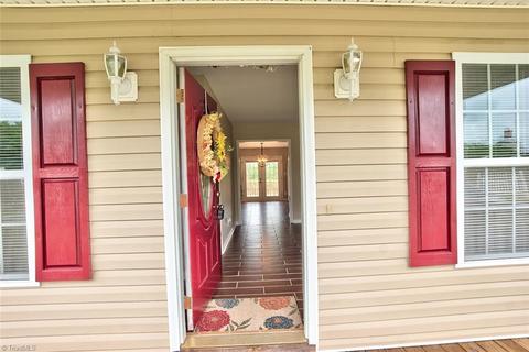 936 E Meadow Rd, Eden, NC 27288 photo 19