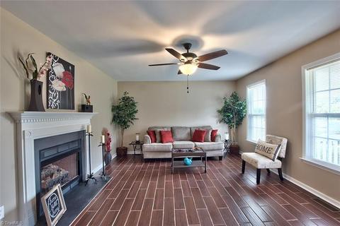 936 E Meadow Rd, Eden, NC 27288 photo 3