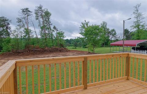 936 E Meadow Rd, Eden, NC 27288 photo 20