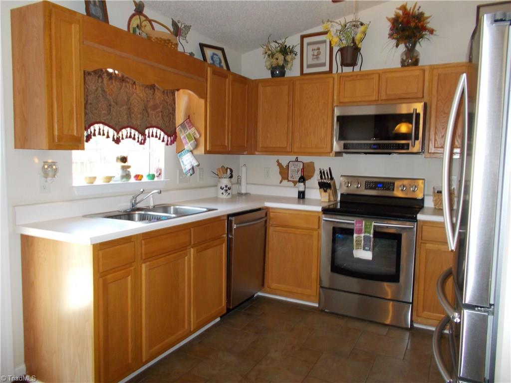 2790 Waterstone Loop, High Point, NC 27265 photo 7