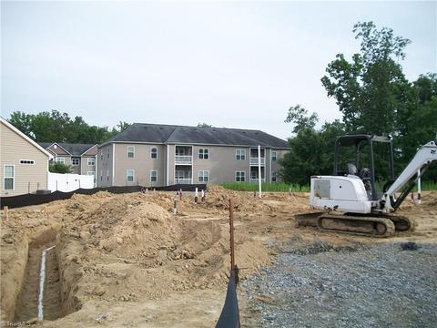 749 Forester Ct, High Point, NC 27265 photo 3