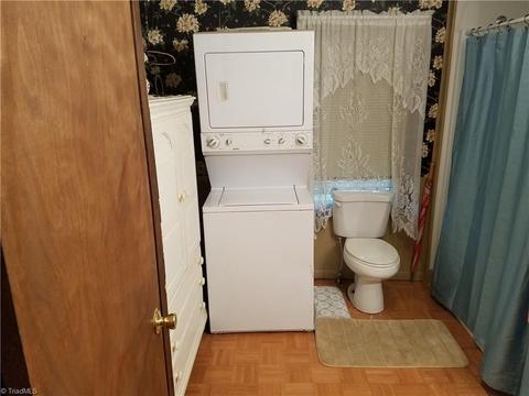 174 Copeland, Laurel Fork, VA 24352 photo 25