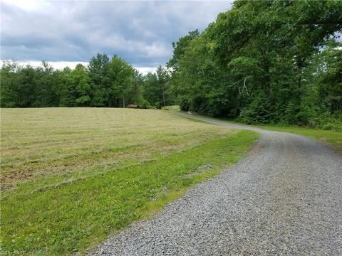 174 Copeland, Laurel Fork, VA 24352 photo 28