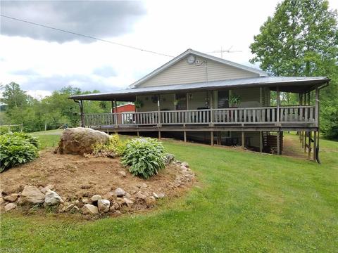 174 Copeland, Laurel Fork, VA 24352 photo 8