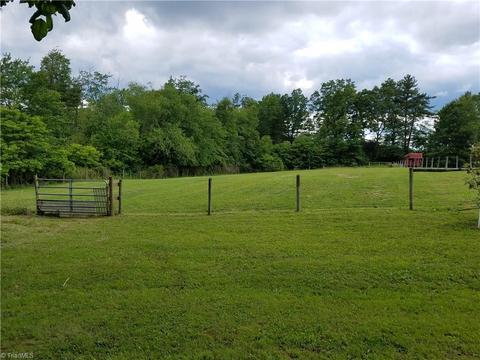 174 Copeland, Laurel Fork, VA 24352 photo 14