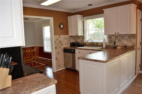 4212 Braddock Rd, High Point, NC 27265 photo 9