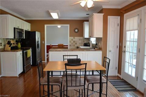 4212 Braddock Rd, High Point, NC 27265 photo 11