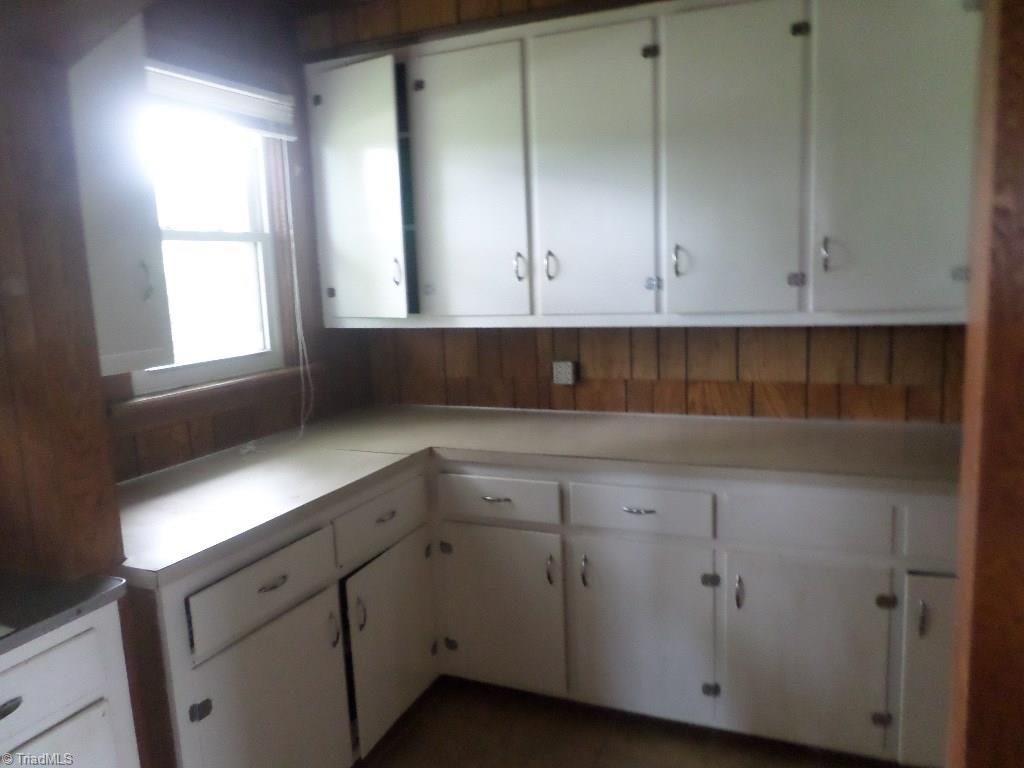 8406 Nc 268, Dobson, NC 27017 photo 4