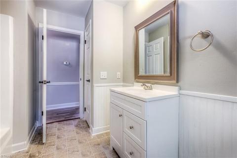 2845 Farmbrook Rd, Winston Salem, NC 27103 photo 15