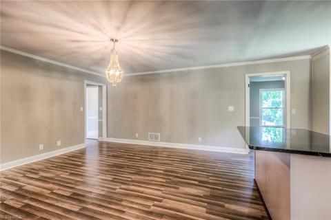 2845 Farmbrook Rd, Winston Salem, NC 27103 photo 9